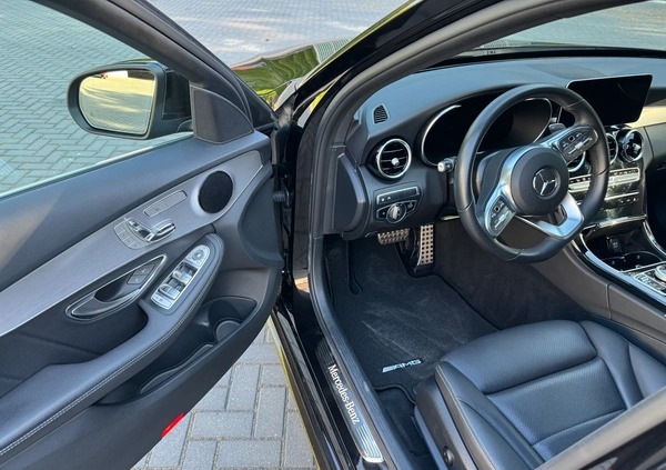 Mercedes-Benz Klasa C cena 137760 przebieg: 135000, rok produkcji 2019 z Rakoniewice małe 254